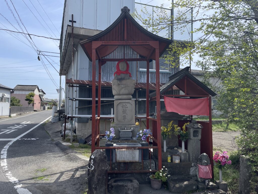 四国の道端にはお地蔵さまがたくさん