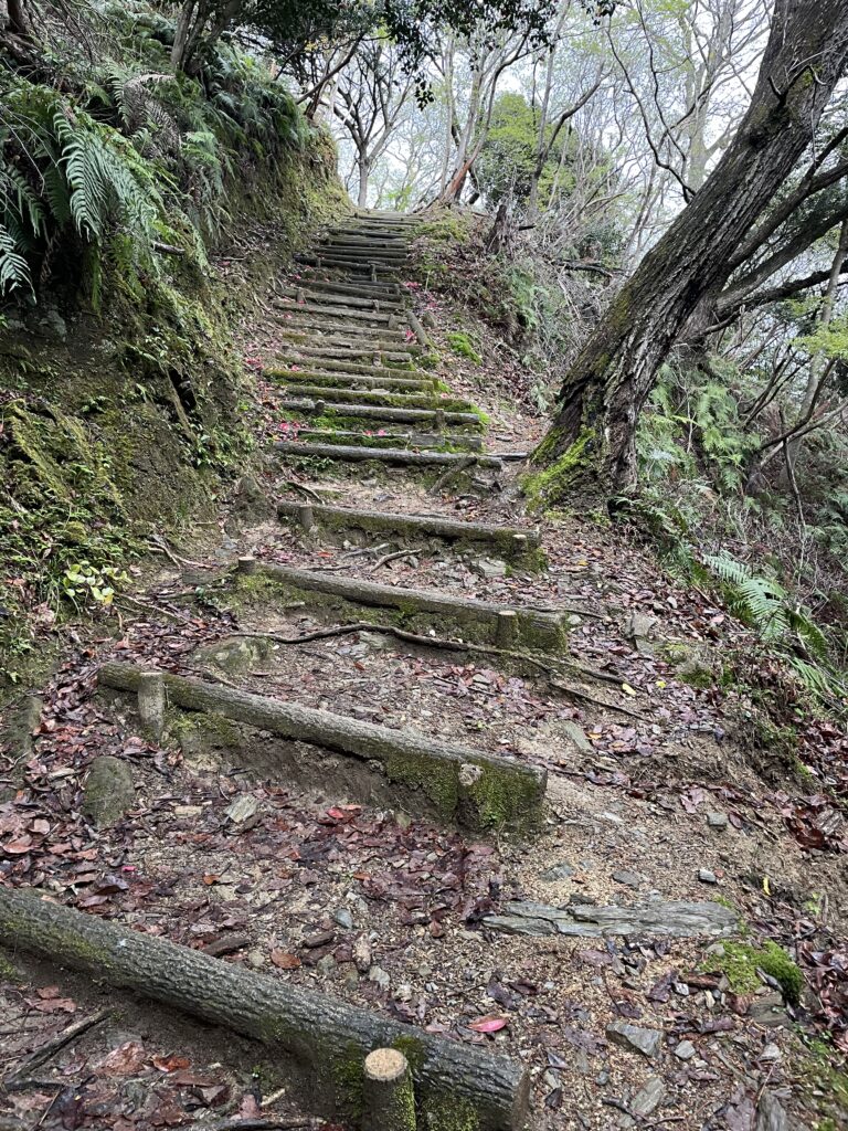 階段が延々と続く