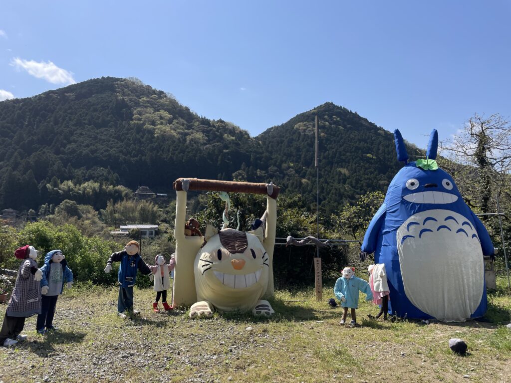 トトロと仲間たち（かかし）