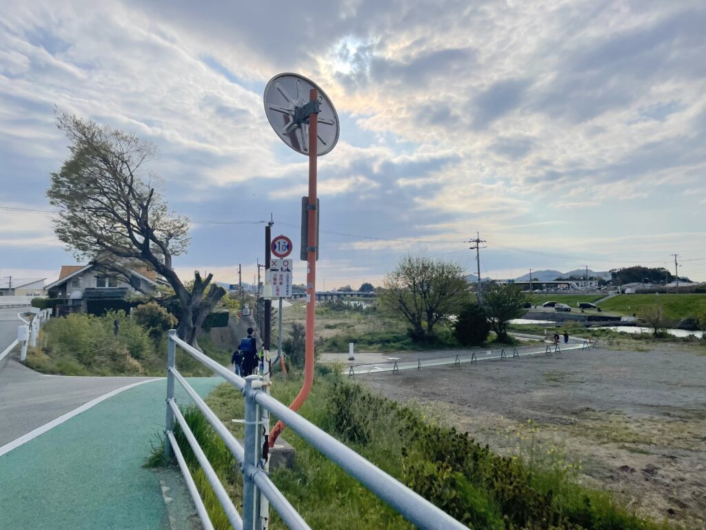 潜水橋手前の分岐