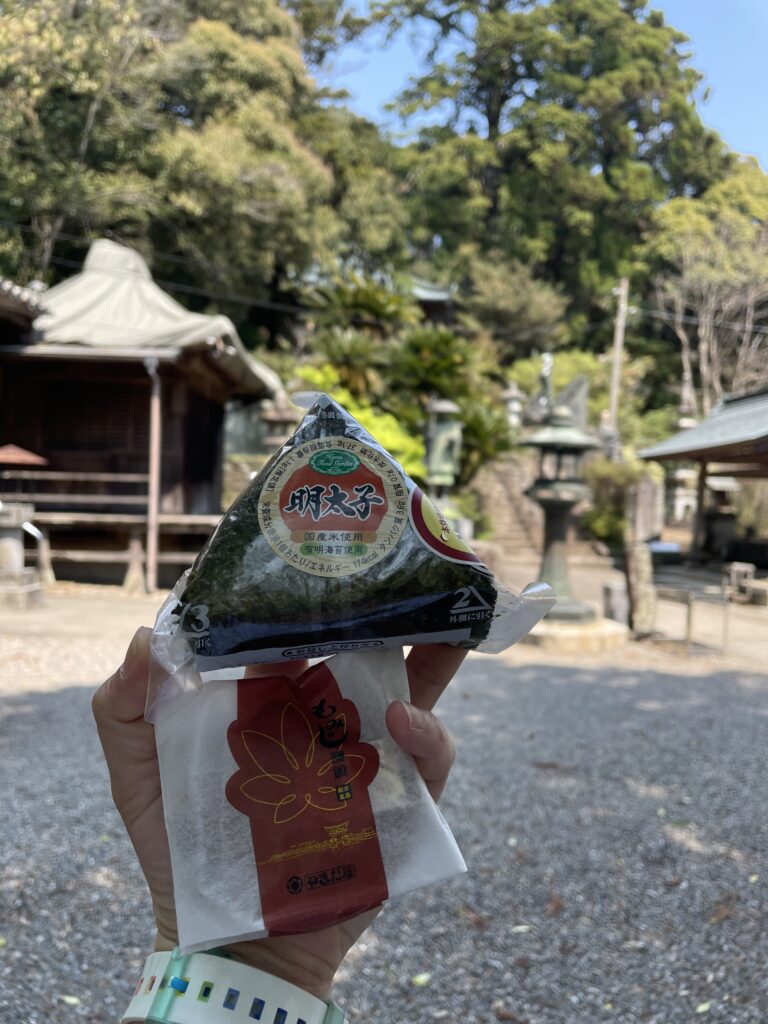おにぎりともみじ饅頭