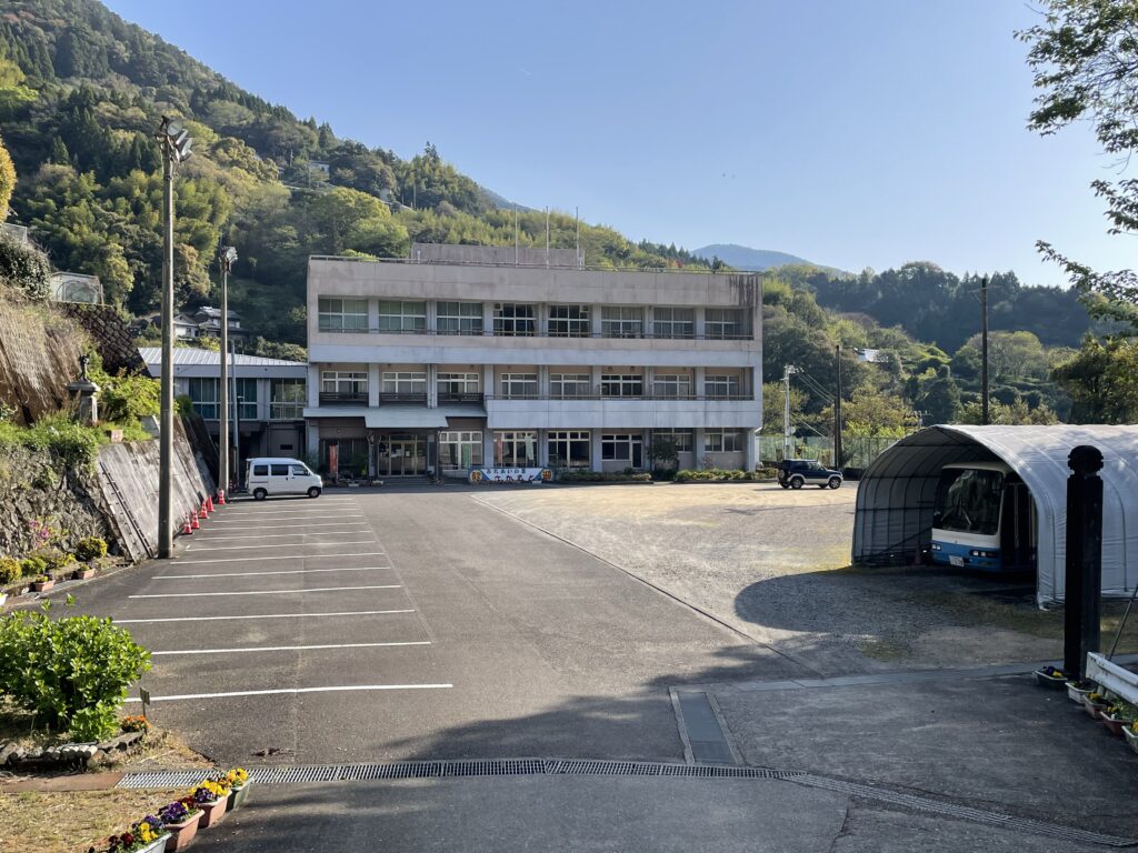 「ふれあいの里さかもと」を出発