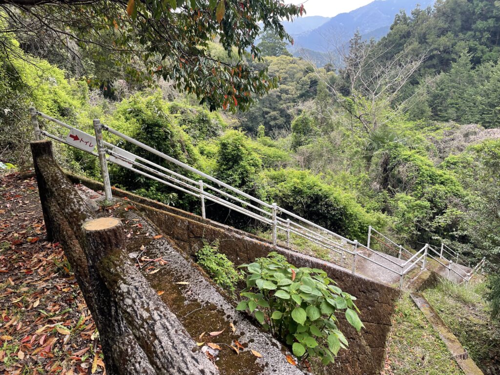 また急降下の階段