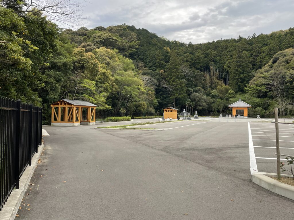 薬王寺の駐車場
