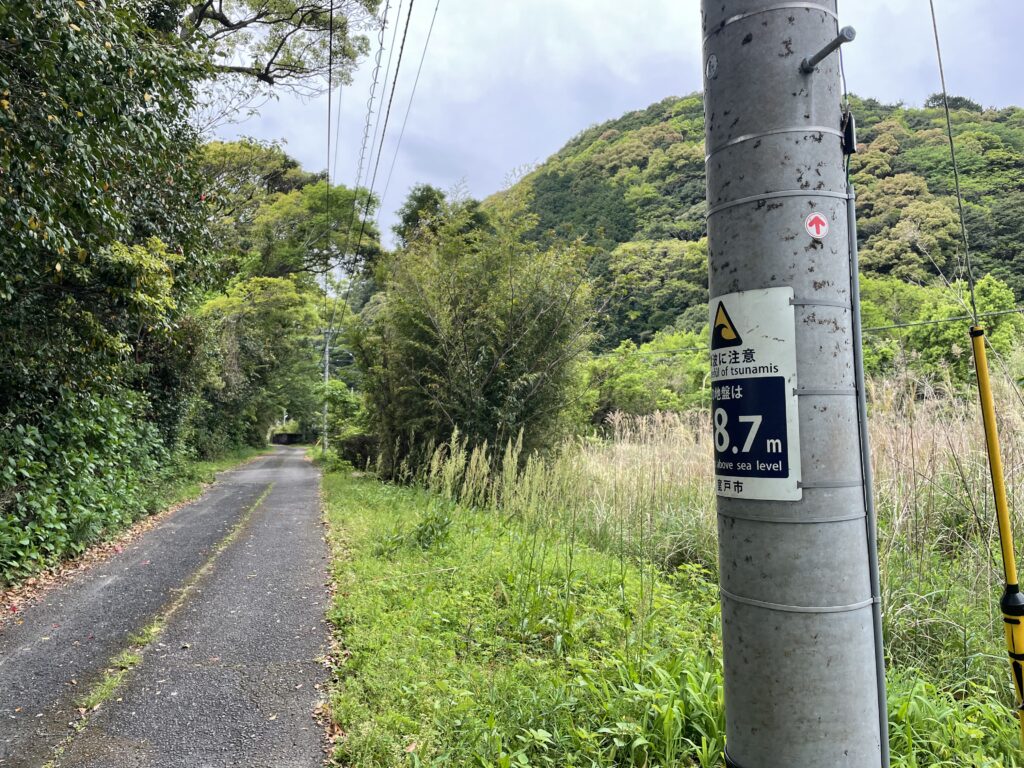 電柱にへんろシール