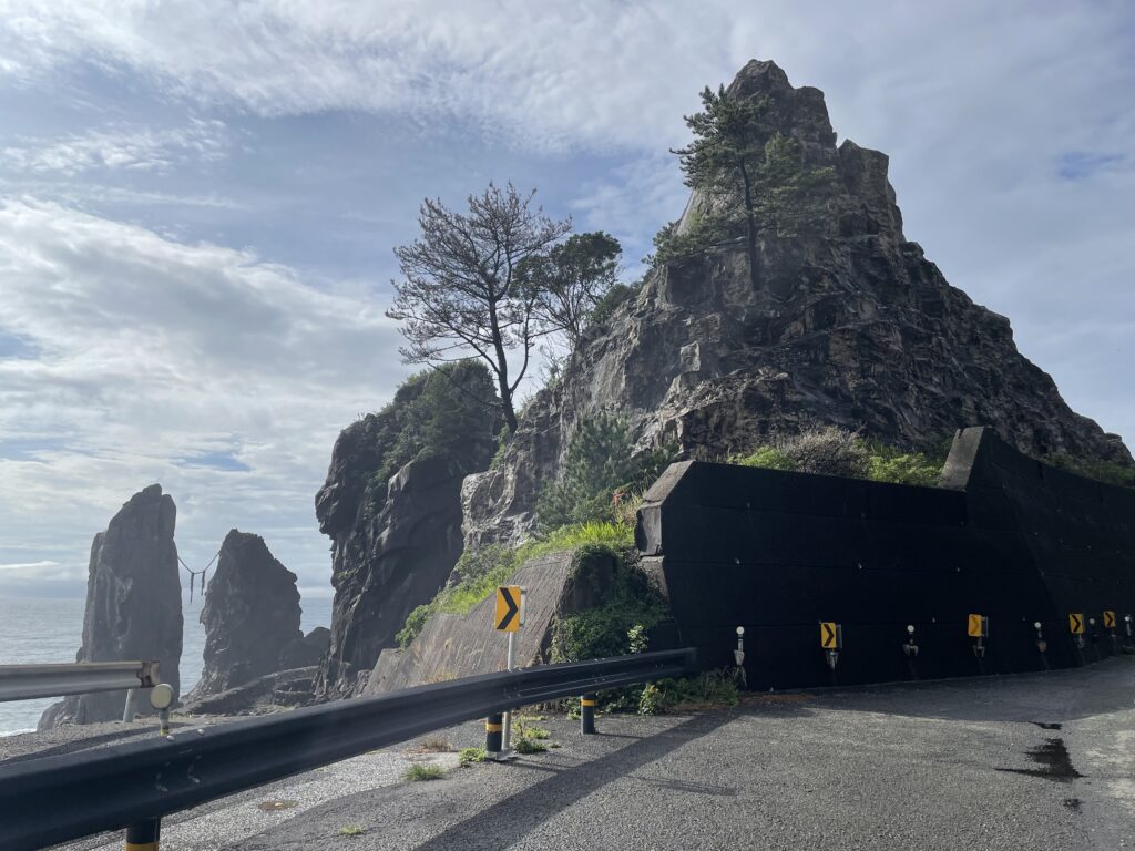 夫婦岩　近景
