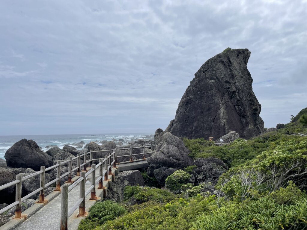 エボシ岩