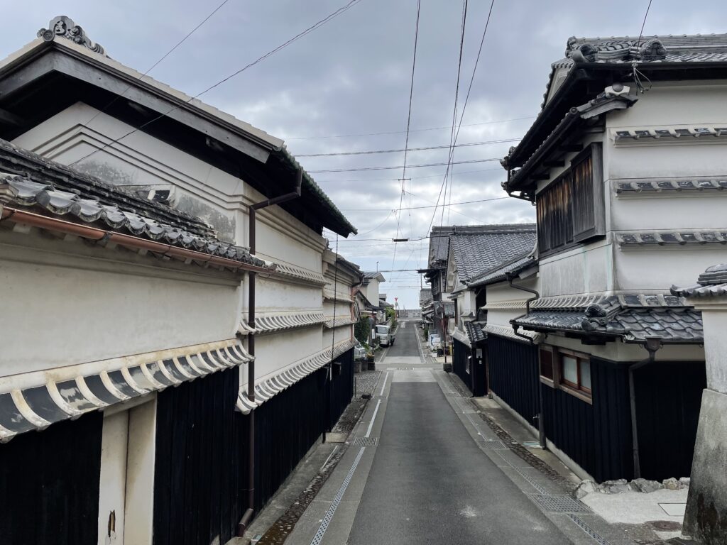 御田八幡宮の参道