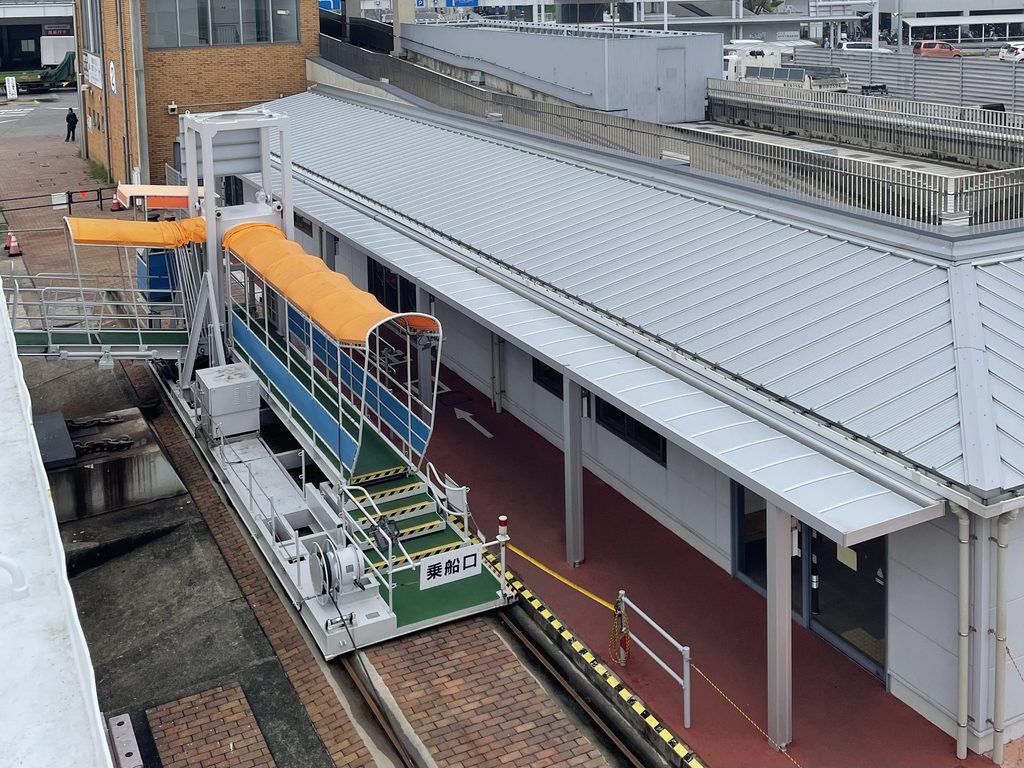 タラップ