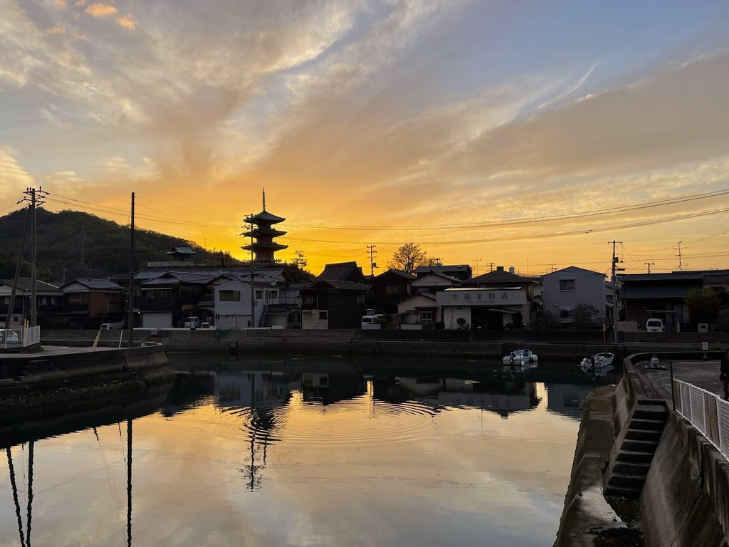 夕映えの誓願之塔