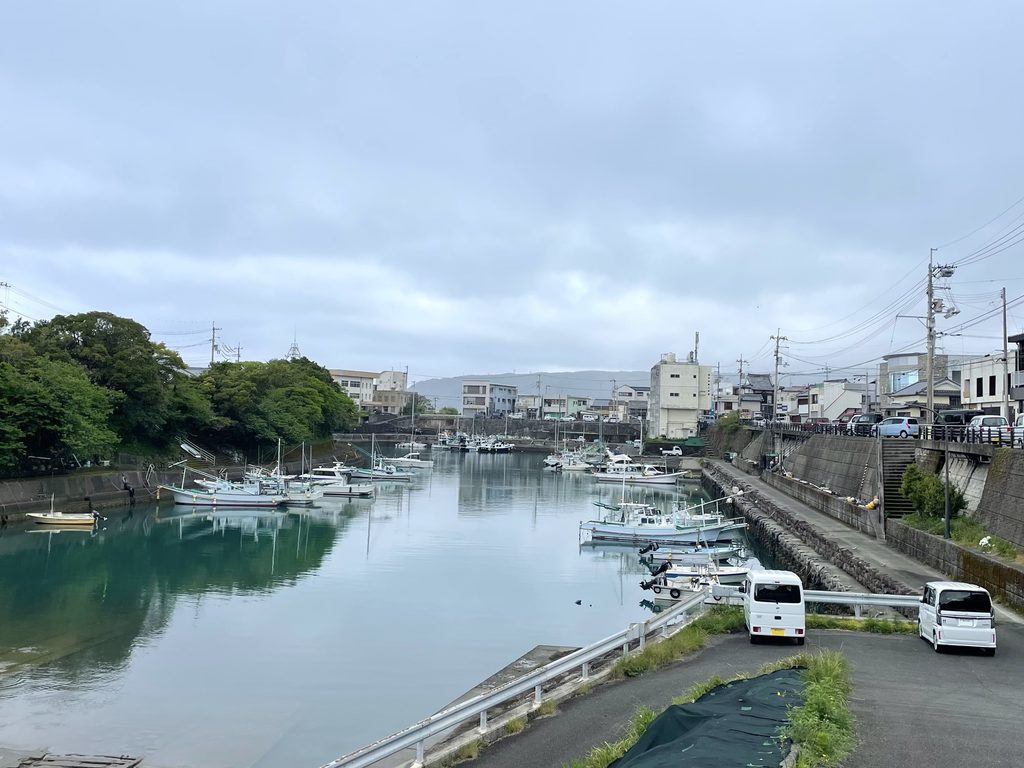 室津港（津呂港と似ている）