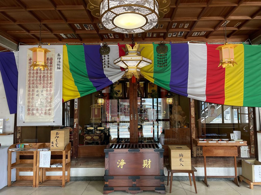 総本院本堂